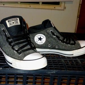Converse Chuck Taylor All Star mids